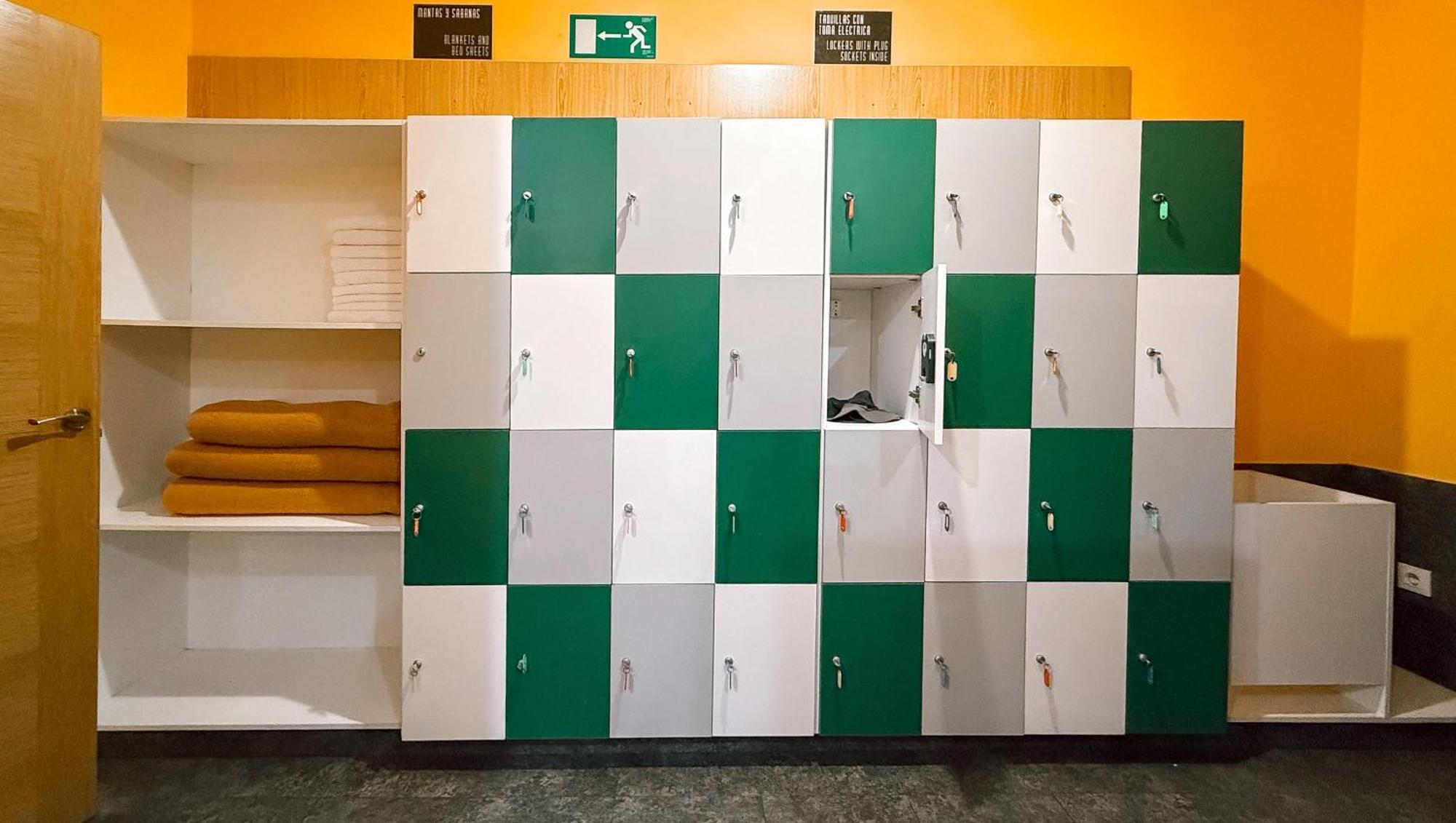 Albergue Lecer Sobrado Porta Eksteriør billede