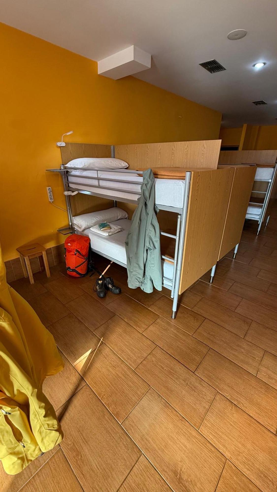 Albergue Lecer Sobrado Porta Eksteriør billede